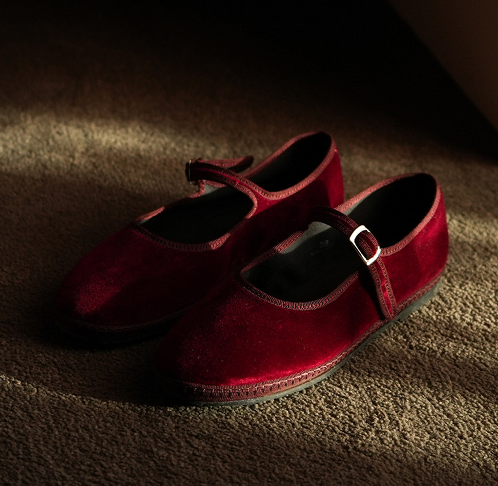 Brigati footwear in red velvet