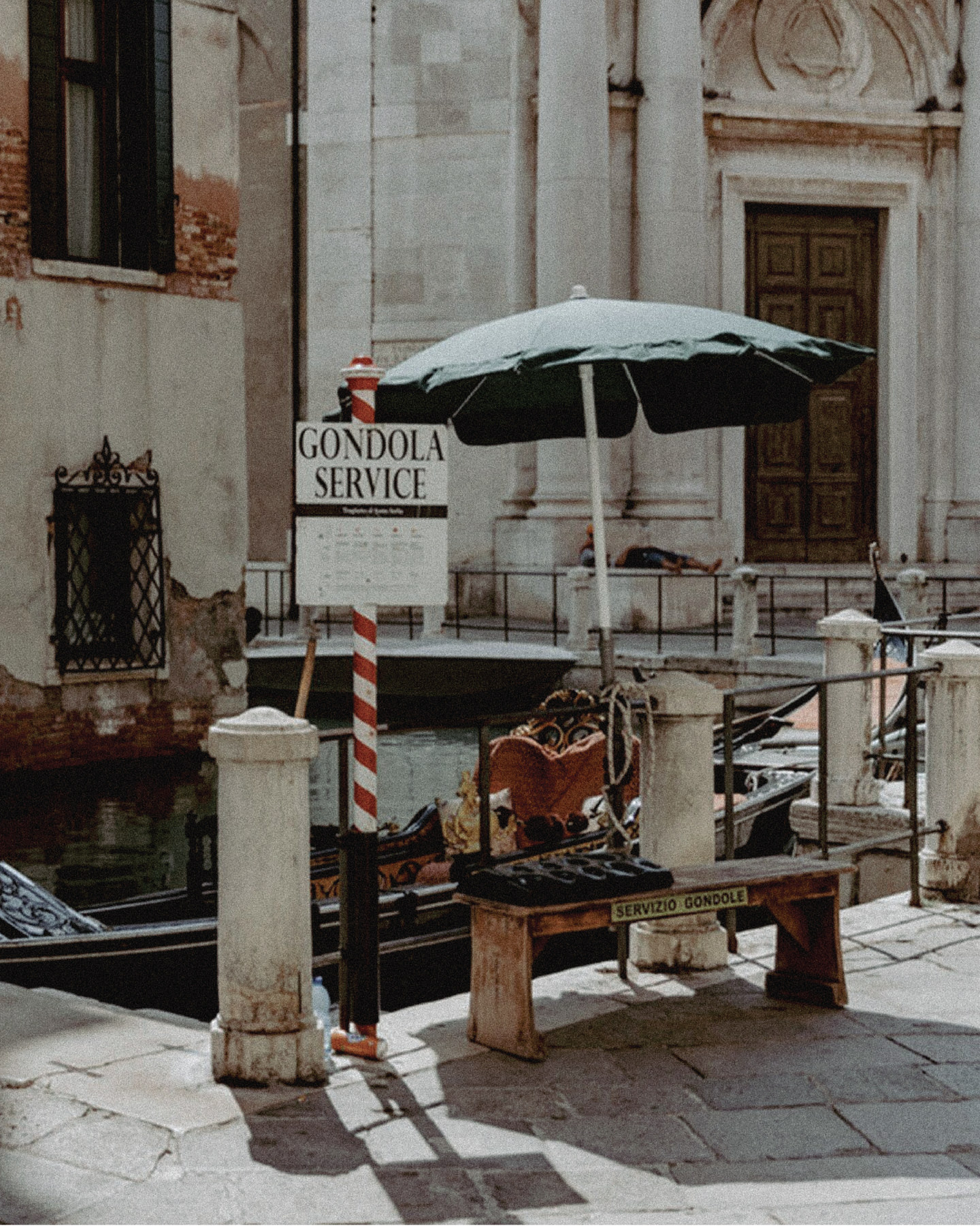 Venice, gondola service